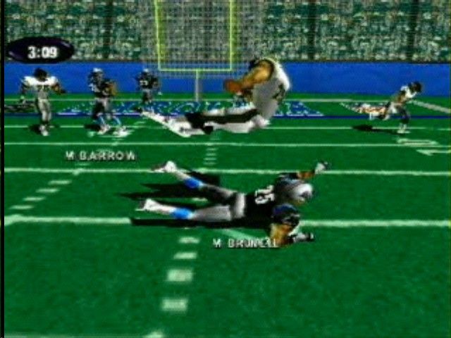 NFL Xtreme screenshot 4 for Playstation
